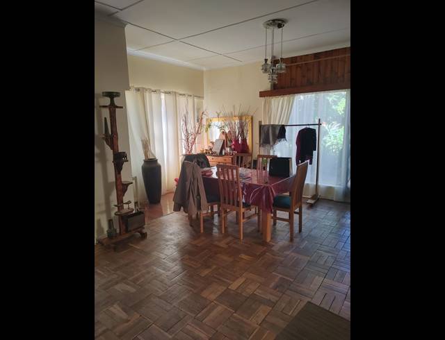 3 BEDROOM FREEHOLD FOR SALE IN FLORAUNA